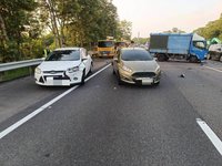 國3台南關廟段5車追撞　5人輕傷送醫無大礙