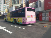 北市文山區公車碰撞行人　婦受困車底身亡