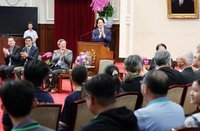 賴總統談光纖網路起源　勉科展得獎學生保持好奇心