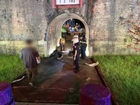 少年騎微電車撞入恆春南門　古蹟受損情形待查