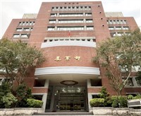 農業部：萬里溪堰塞湖穩定溢流　風險尚未解除