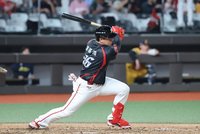 劉基鴻攻守都更成熟　妨礙跑壘葉總認為無法避免