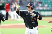 陳鏞基2安包辦2分打點　助獅止敗獲MVP