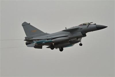 16架次共機下午起配合共艦戰備警巡擾台　國軍監控