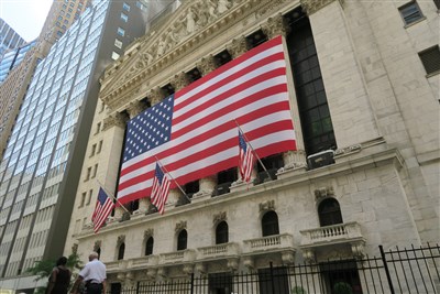 美關鍵州選票未開完川普稱勝選 美股期指轉跌