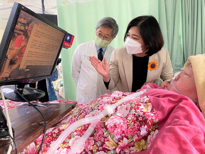 許竣超肌肉萎縮 3年完成書寫自身故事超勵志