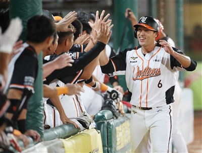 中職辦法修正 未列入保護名單者複數年舊約自動失效