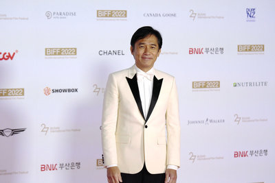 釜山影展恢復疫前規模 梁朝偉現身開幕助陣
