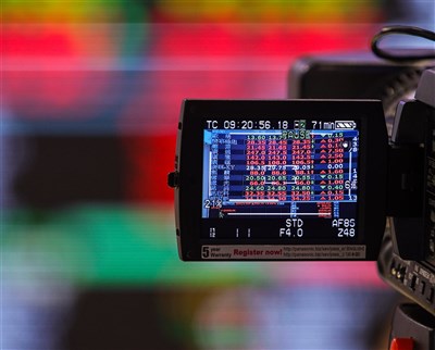 輝達漲勢激勵AI族群 台股收漲230.68點