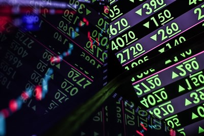 台積電尾盤走弱 台股開高收低下跌106點