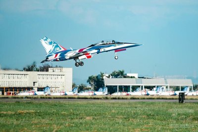 首批戰鬥組學員換訓勇鷹 飛官養成精進為3階段2機種