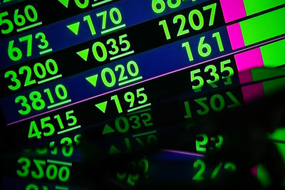 台股跌131點保住30800點　台積電跌20元失守1700元