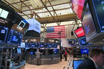 美股收低 科技與銀行股領跌