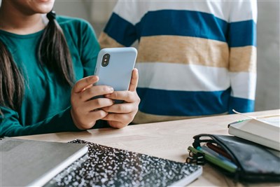 加州限制兒童使用AI聊天機器人法案 州長紐松否決