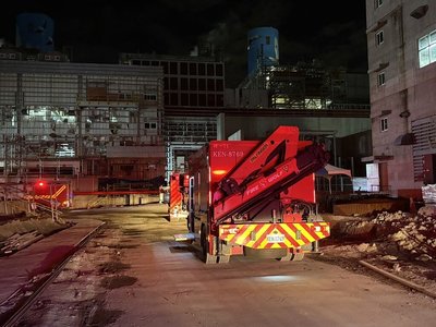 興達電廠火警已無明火未釀傷亡 消防隊無人機巡查