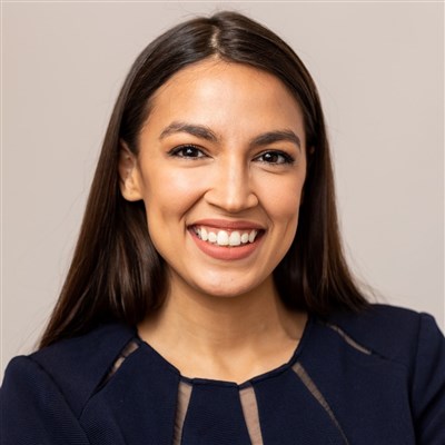 美眾議員AOC避答協防台灣 評論:想選總統就認真回