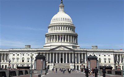 美國政府史上最長關門落幕　兩黨皆輸徒留民怨