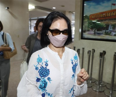 涉柯文哲政治獻金案 李文娟、端木正續科技監控8月