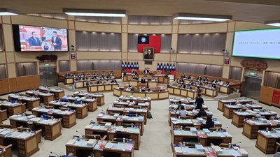 綠問認同鄭麗文中國人說法?侯友宜:中華民國人