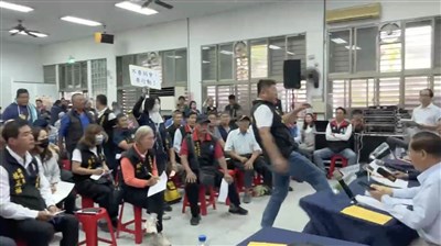 傅崐萁提告恐嚇傷害等6罪 張峻揚言反告妨害名譽