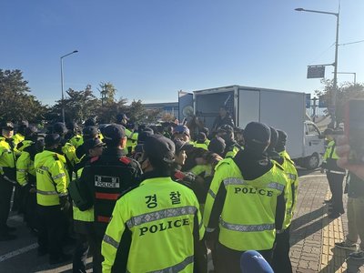 川習會將在釜山登場 反中民眾場外示威