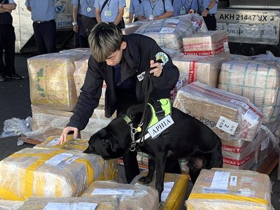 加強非洲豬瘟邊境管制 臺北關聯合防檢署查緝快遞