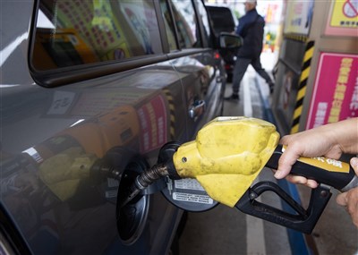 中油：3日起汽油漲3角　95無鉛汽油每公升28.8元