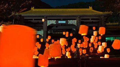 喪子父母發起「給天國的信」 法水寺700盞天燈升空