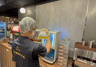 多家吃到飽餐廳飲料出包 腸桿菌超標遭罰3萬至4萬