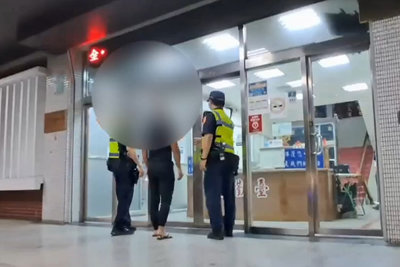 台南男開名車連環撞釀2傷逃逸　遭警鎖定後投案