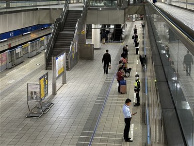 北捷車廂女持美工刀傷學生　判刑4年半監護2年