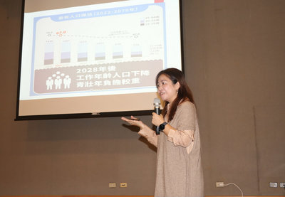 中高齡婦女重返職場 學者倡職務再設計