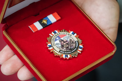 國防部表揚颱風救援有功官兵 紀念章傳遞無限力量