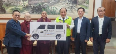 跨海捐車送暖 助澎湖身障者交通更便利