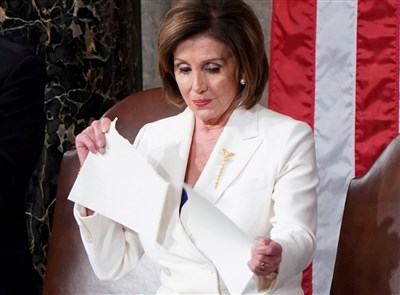 裴洛西宣布不競選連任 川普砲火依舊犀利