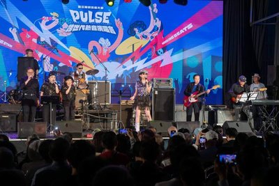 陽明交大校友辦熱音趴 跨半世紀樂團接力搖滾