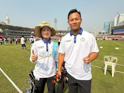 戴宇軒射箭亞錦賽突破低潮　攜李彩綺晉混雙金牌戰