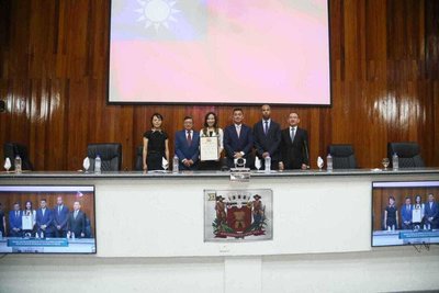 巴西慕義市議會頒獎 肯定台灣移民70年貢獻