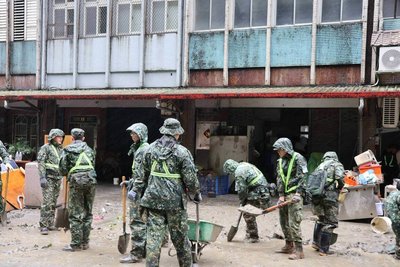 蘇澳淹水消退　亟需大型機具協助受災戶清理家園