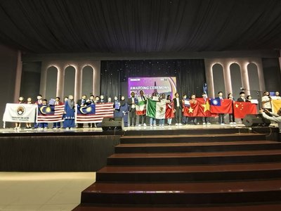 越南台校國際科學競賽連奪二金 揮旗讓世界看見台灣