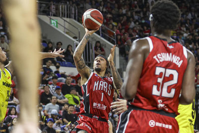 TPBL洛夫頓飆28分助戰神奪勝 許皓程暖心致意李愷諺