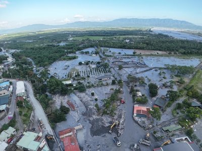 花蓮馬太鞍溪堰塞湖溢淹1村1里 縣府助評估屋損