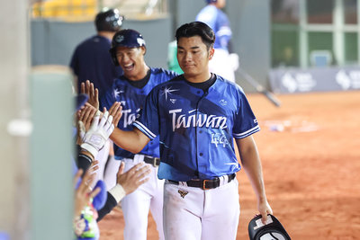 曾昱磬3安1打點獲MVP 冬盟台灣海洋勝韓職聯隊