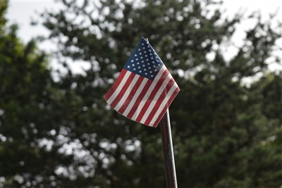 美參議員出席COP30　警告美國正在潔淨科技失利