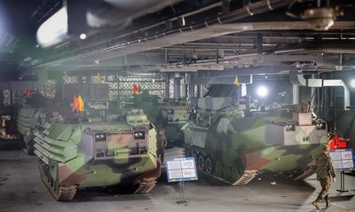 海劍二精準命中靶機　玉山軍艦彈箱漆上3枚黃星功標