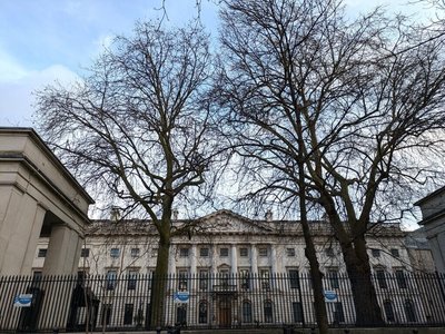 傳英相施凱爾最快1月訪中　中國巨型使館建案將獲准