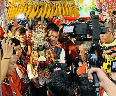 北港朝天宮黑面三媽睽違百年台南會香　市區大遶境