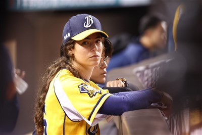 兄弟教練莎菈轉戰美國女子職棒　加入洛杉磯隊