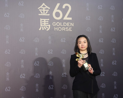 金馬傑出電影工作者　鍾瓊婷：明天睡醒繼續打燈