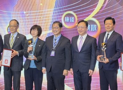 第3屆透明晶質獎 鄭銘謙勉讓清廉成進步力量